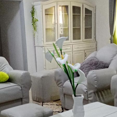 Appart Meuble Le Dakota Yaoundé Buitenkant foto